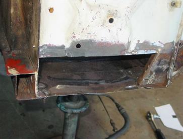 More minor rust removed from the lower part of the LH bulkhead panel.